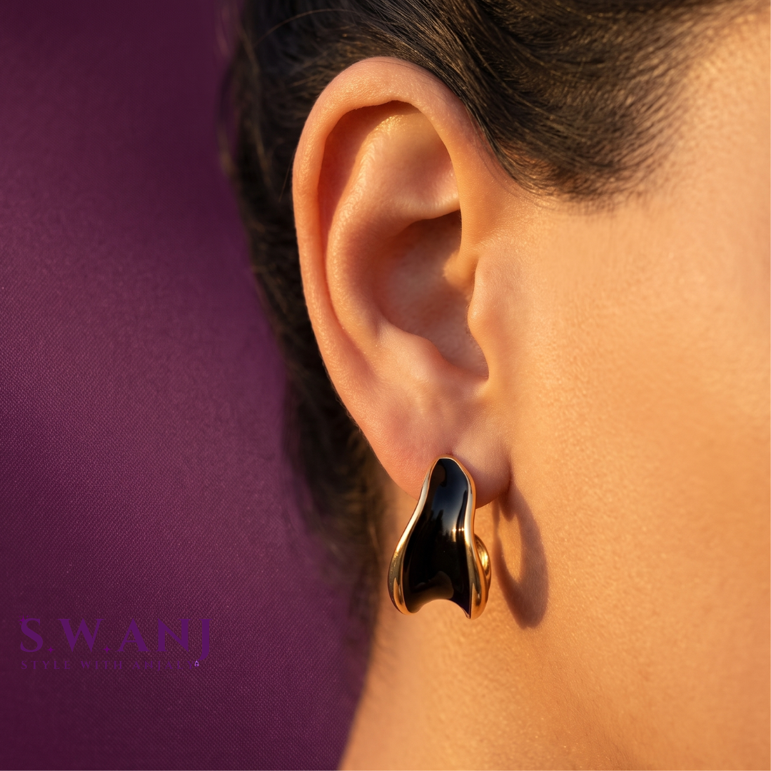 Gold Wavy Enamel Hoop Earrings | S.W.ANJ