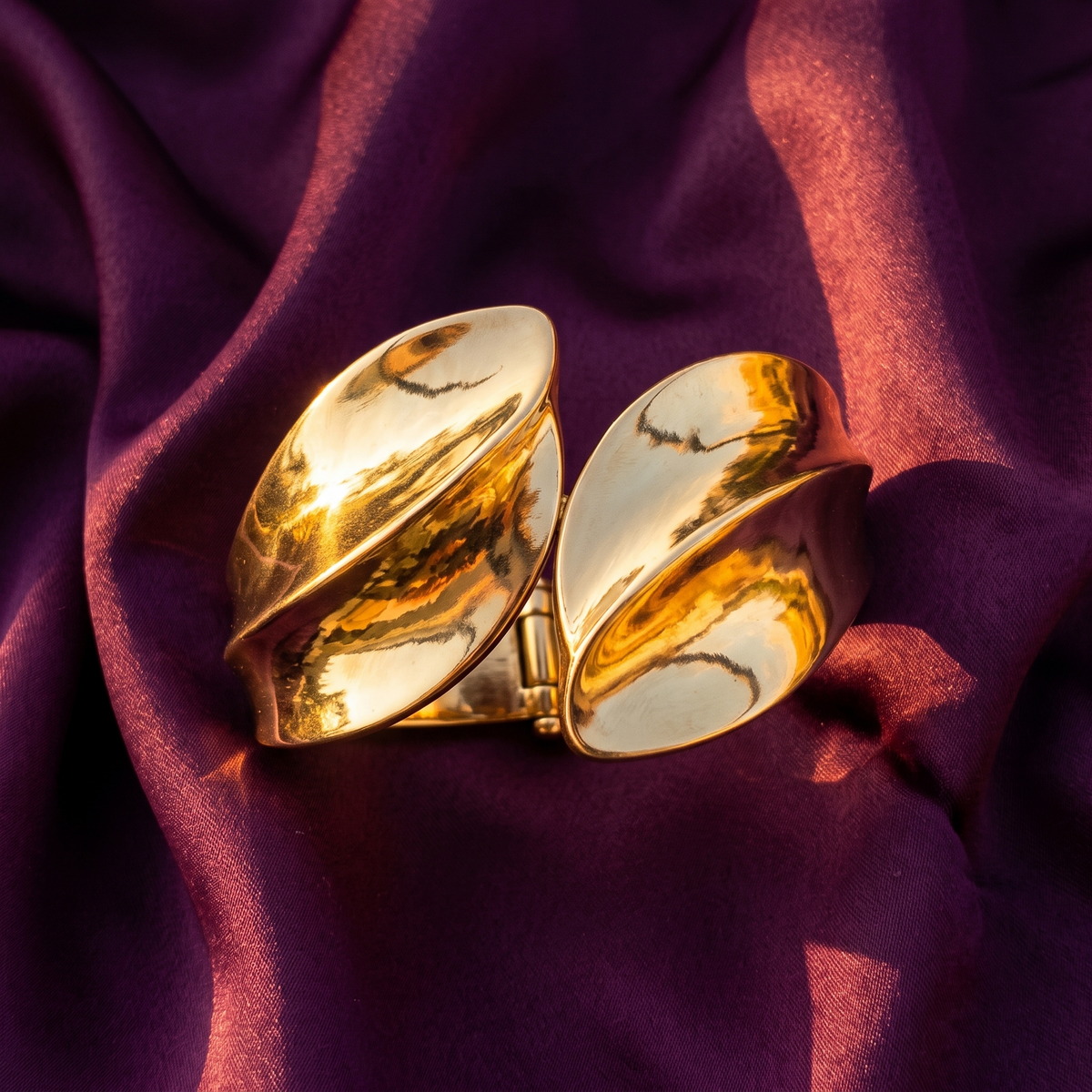 Sculptural Gold Leaf Cuff Bracelet, Anti-Tarnish | S.W.ANJ