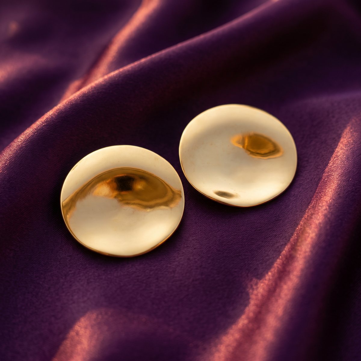 Gold Oversized Wavy Disc Stud Earrings | S.W.ANJ