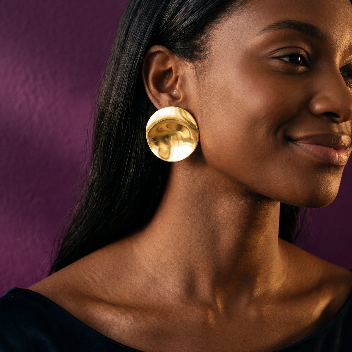 Gold Oversized Wavy Disc Stud Earrings | S.W.ANJ
