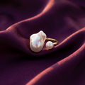 Gold Open Ring with Baroque Pearl and Round Pearl | S.W.ANJ