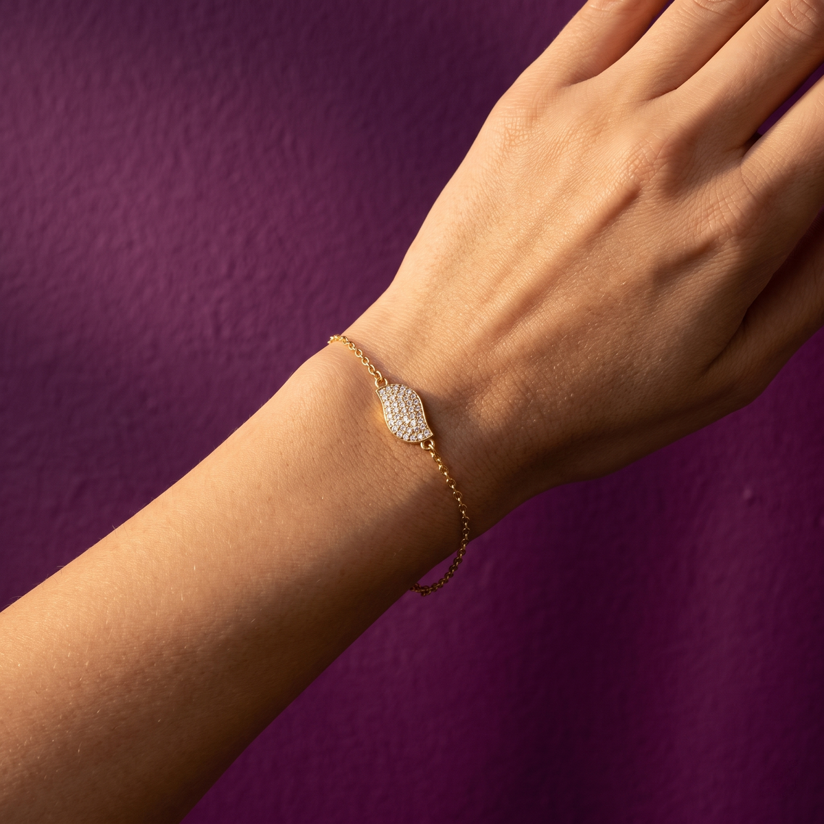 Gold Pavé Wave Charm Chain Bracelet | S.W.ANJ